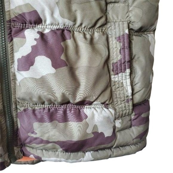 Old Navy | Camouflage  Puffy Vest - Picture 4 of 7